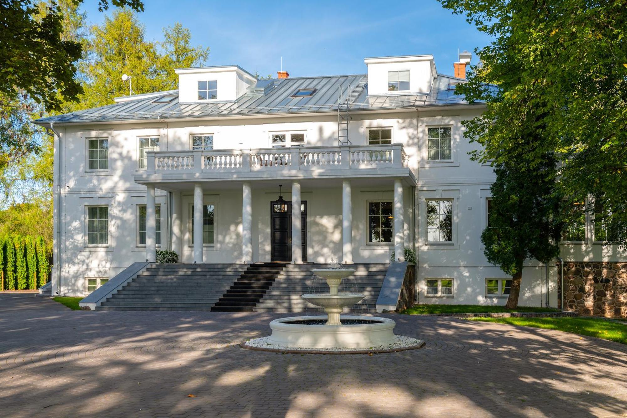 The Manor Sports & Spa Tõrve Exteriör bild
